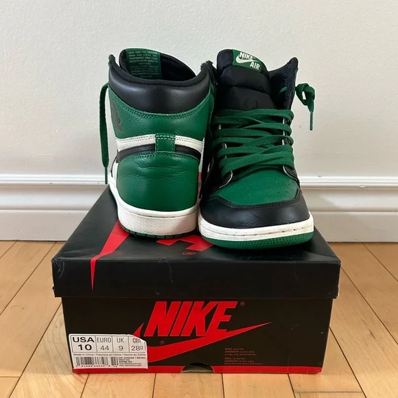 Men’s Air Jordan 1 Retro High OG size 10. Comes with original box. - Picture 4 of 6